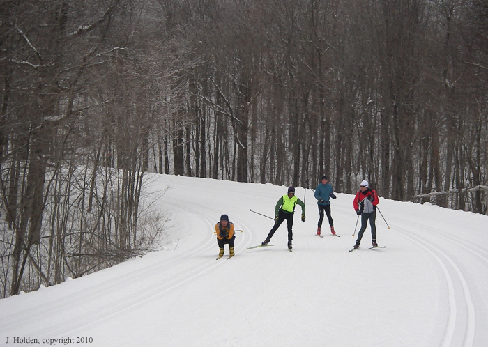 Skate skiers near Lac Bourgeois
