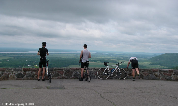 Damp weather Cyclists